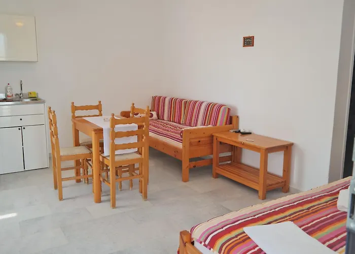 Katerina * Agios Prokopios (Naxos)